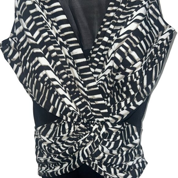 Miraclesuit Black & White One-piece Swimsuit w/ Abstract Pattern Womens Size 8 - Picture 4 of 12